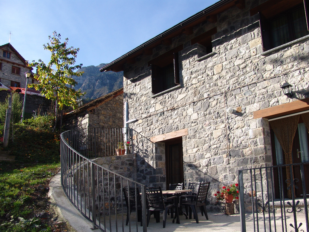 Casa Baila, Saravillo